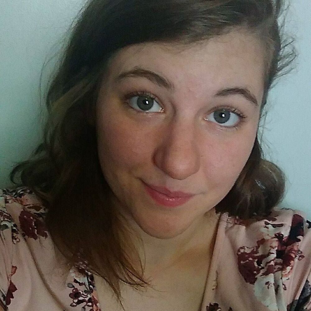 Meet your Posher, Alaura